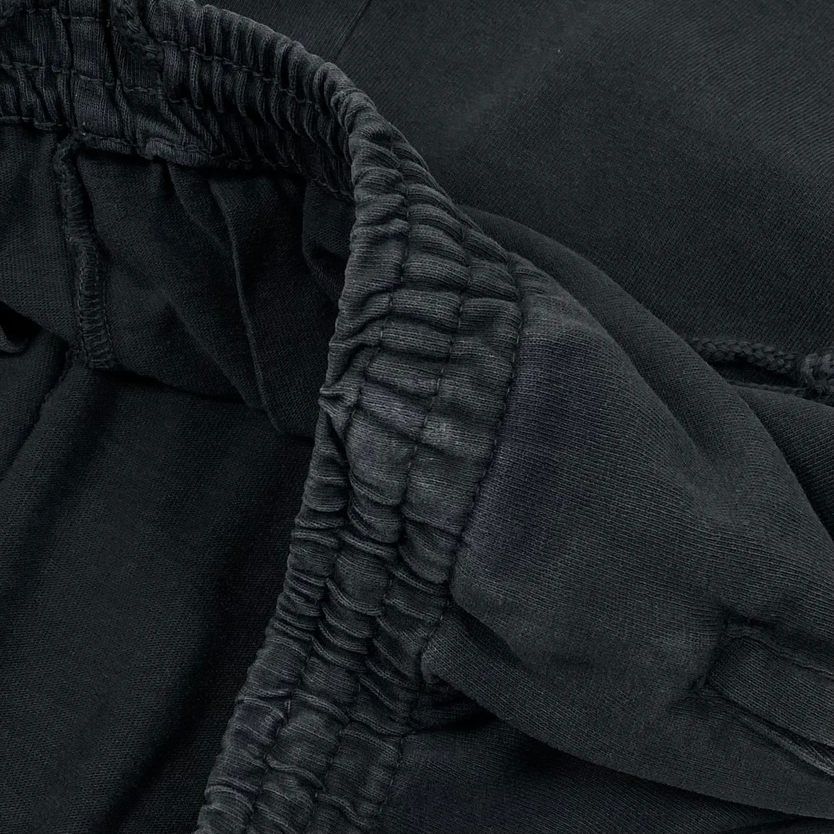 YGEBB 2022 Fitted Sweatpants In Washed Black